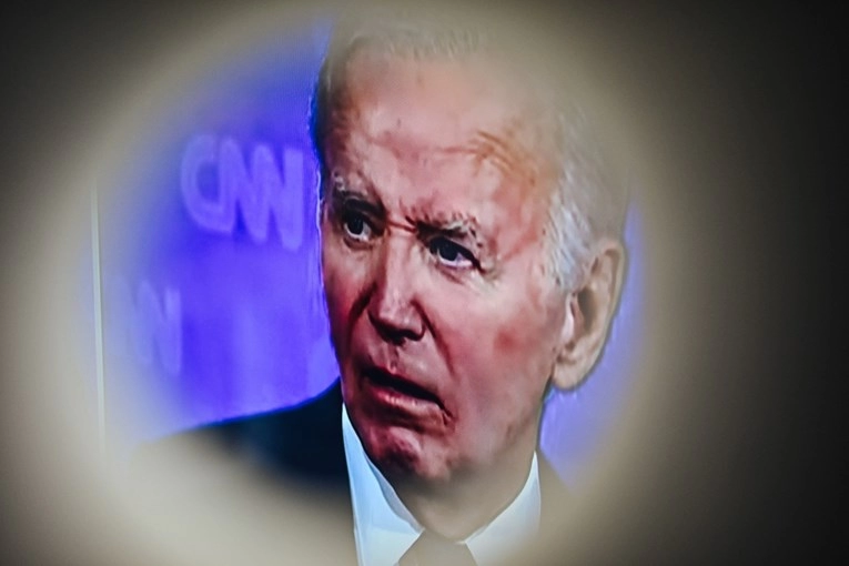 BBC: I najvjerniji Bidenovi suradnici svjesni su da je ovo bio katastrofalan nastup